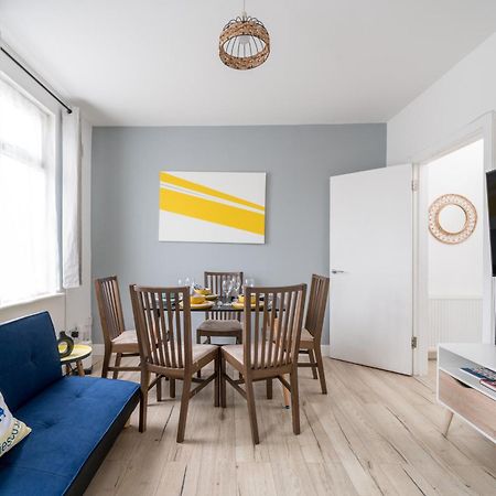 Modern 2 Bed East London Home By Rebby Properties Sleeps 5 Near Canning Town Station Εξωτερικό φωτογραφία