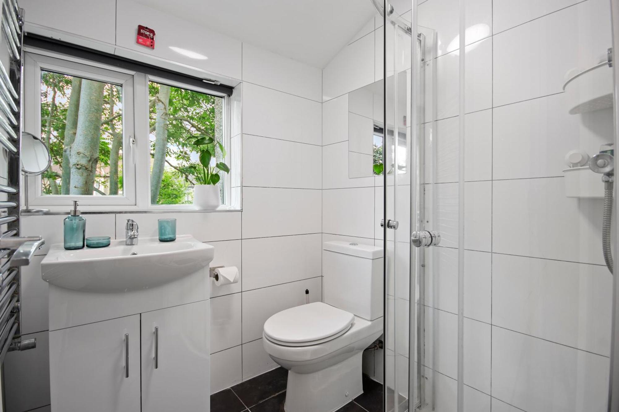 Modern 2 Bed East London Home By Rebby Properties Sleeps 5 Near Canning Town Station Εξωτερικό φωτογραφία
